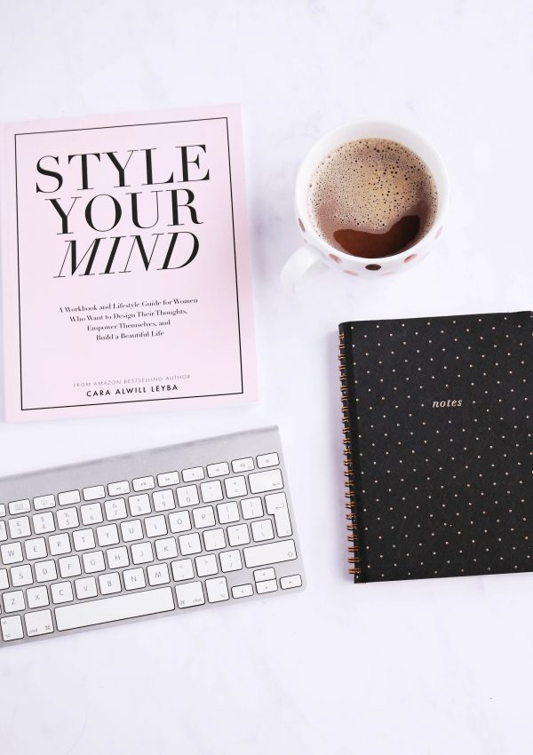 flatlay, blogging, bloggers, pink flatlay,