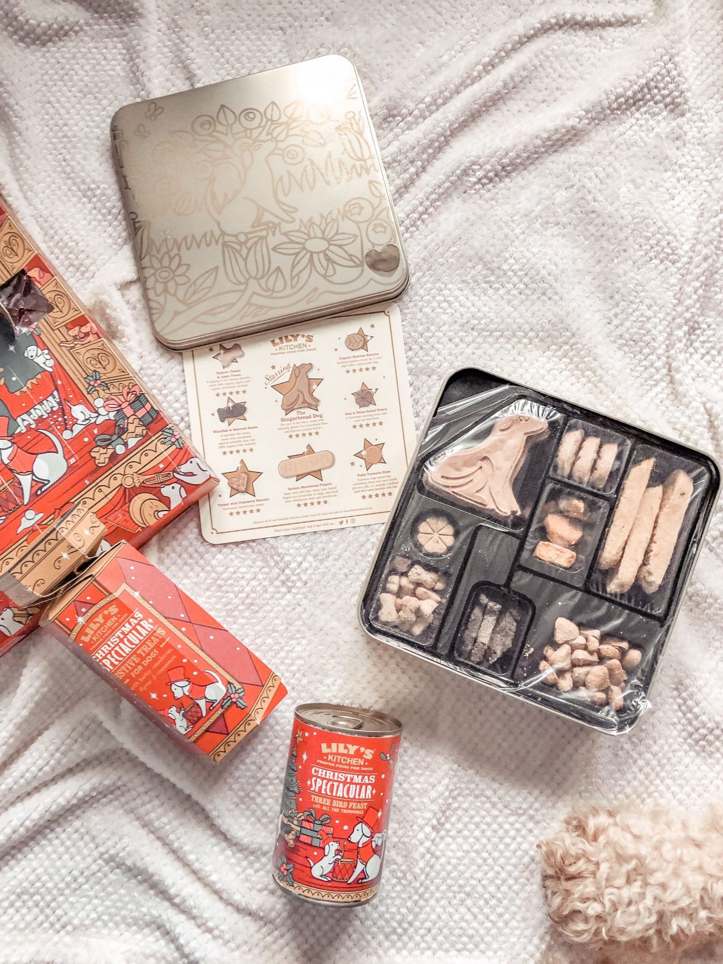 Lily's kitchen, Christmas, dog, what to get your dog for Christmas, Christmas tree, Christmas presents, Lilys kitchen christmas range