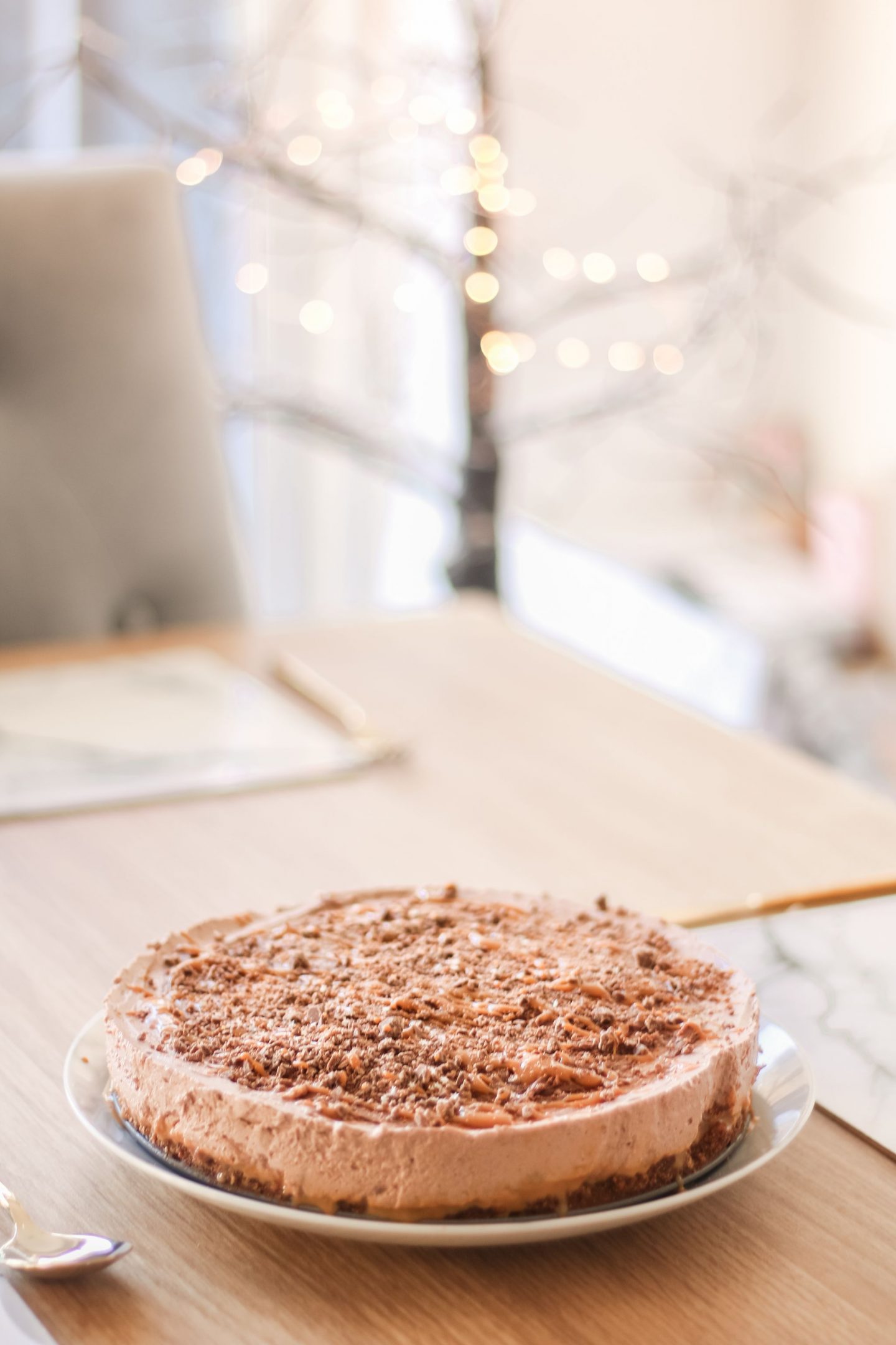chocolate caramel cheesecake recipe, cheesecake recipe, caramel cheesecake, christmas cheesecake, pudding recipes, 