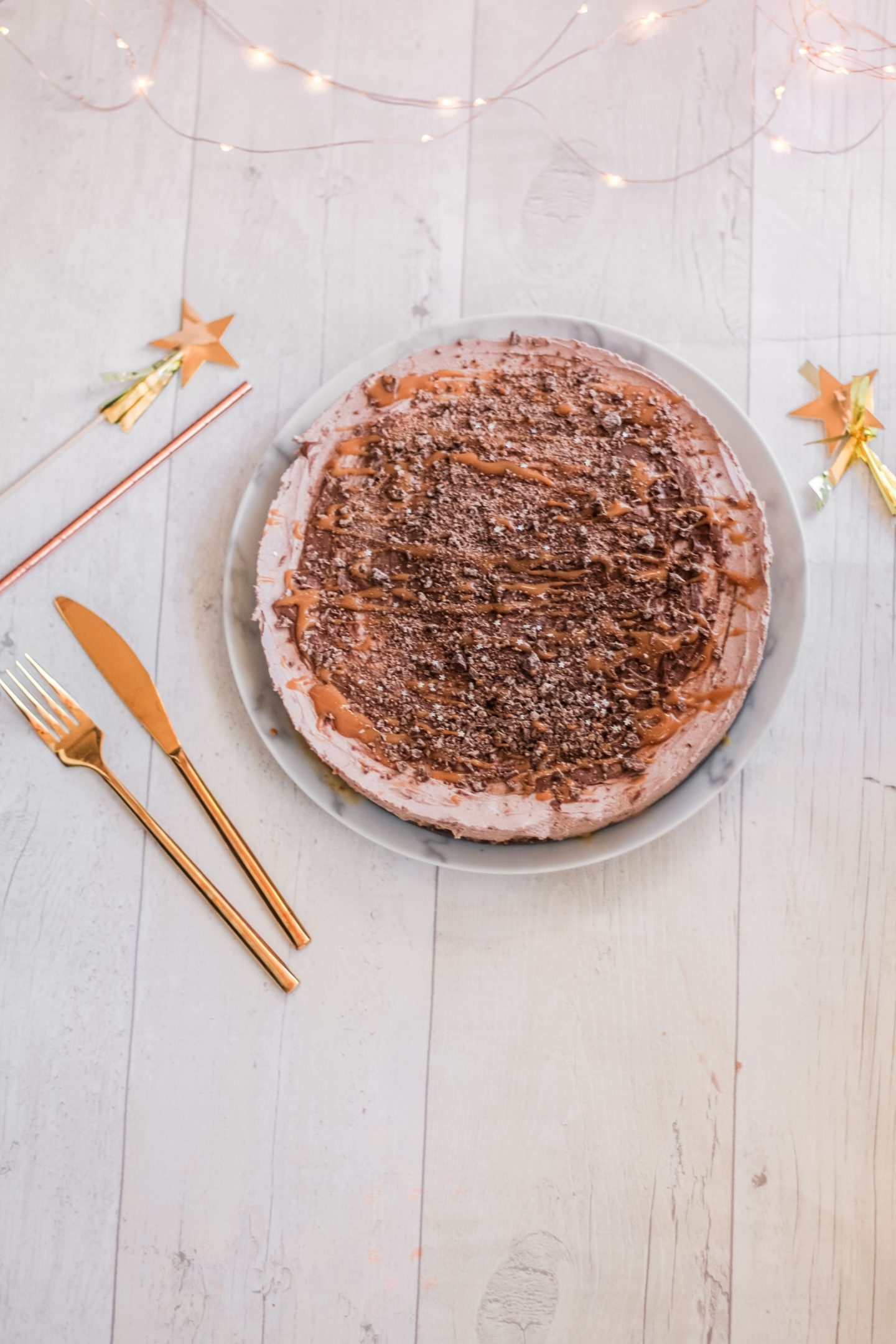 chocolate caramel cheesecake recipe, cheesecake recipe, caramel cheesecake, christmas cheesecake, pudding recipes, 