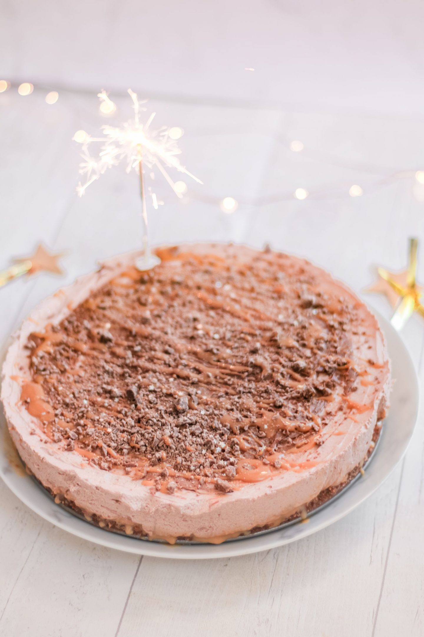 chocolate caramel cheesecake recipe, cheesecake recipe, caramel cheesecake, christmas cheesecake, pudding recipes, 